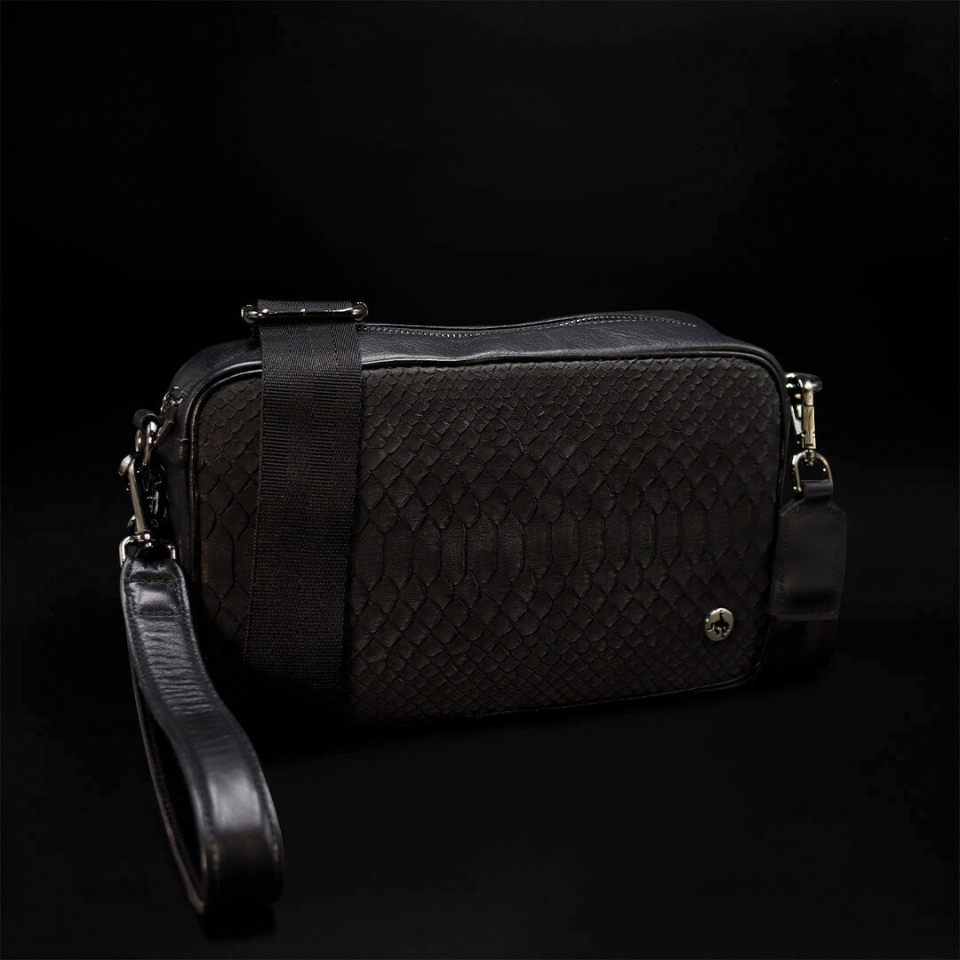Sobaquera de Piel de Pitón Negro BL302