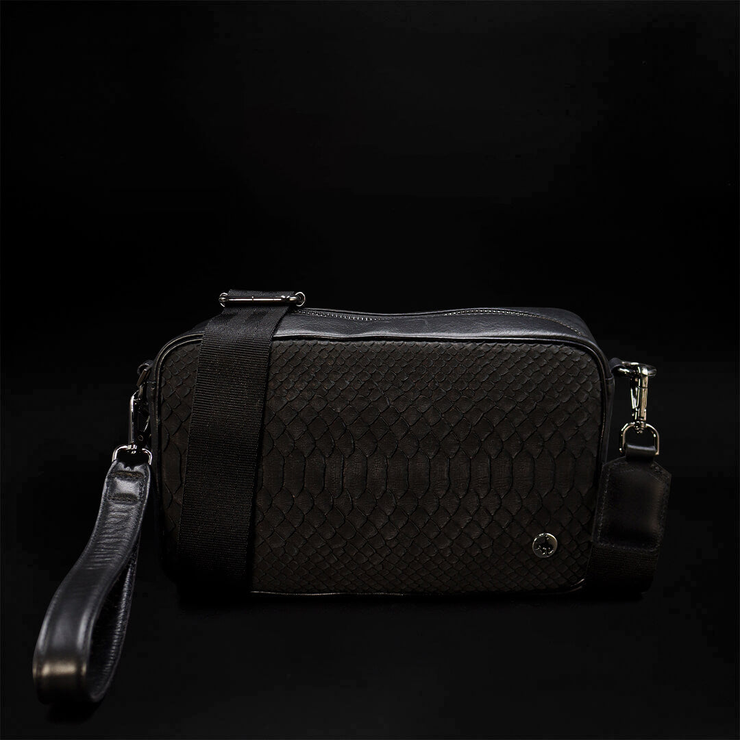 Sobaquera de Piel de Pitón Negro BL302