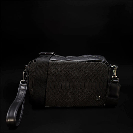 Sobaquera de Piel de Pitón Negro BL302